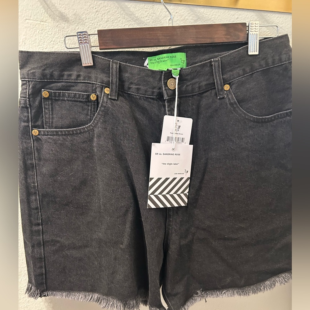 💖Free People Sandrine Rose black distressed Jean shorts size 31 denim raw hem💖